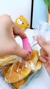 (1 PCS) Plastic Spring Sealing Clip Food Sealer Storage Grip Squeeze Clip Holder Keep Fresh Bread Bag Snack Seal Tool