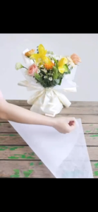 กระดาษห่อกระดาษห่อช่อดอกไม้ ผ้าฝ้าย กระดาษมีเส้น แพ็ค28แผ่น ขนาด 48x48cm กระดาษฝ้ายสีพื้น ใช้ได้กับดอกประดิษฐ์ DIY