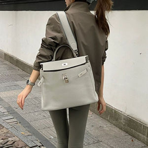 กระเป๋าคลัตช์แบบสะพายข้างผ้าไนลอนขนาดใหญ่สำหรับผู้หญิง เวอร์ชั่น 2025 พร้อมสายรัดไหล่กว้างแบบลำลอง กระเป๋าเดินทางแบบสะพายข้าง กระเป๋าคลัตช์แบบลำลอง