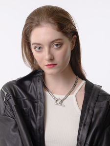 Badlands Titanium Steel Hip Hop Necklace Couple Style Mens Fashion Jewelry Lockbone Chain Accessory Trendy Fresh out