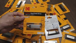 USB OTG 64GB / 128GB tích hợp đầu ra Type-C tiện lợi gọn gàng USB 3.0 tốc độ cao 80Mb/s