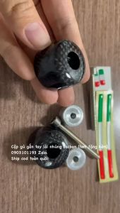 Cặp gù gắn tay lái nhúng cacbon (tem tặng kèm).