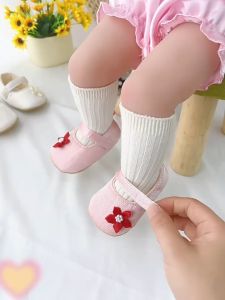 Giày Tập Đi Cho Bé Gái từ 0-12 tháng tuổi. Dáng giày búp bê Chất vải Cotton mềm mại Đế phủ Silicon chống trơn truợt