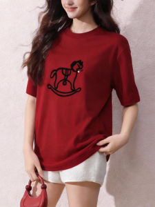 QINGNAER | Fashion Versatile Red Embroidered Casual Tee