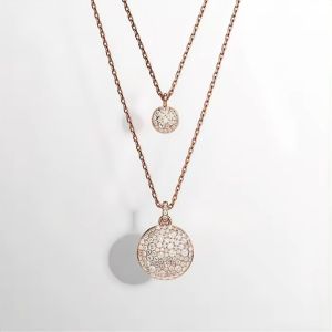 สวารอฟสกี้ จี้สร้อยคอแบบเหลื่อมซ้อนหลายชั้น Sublima ขาว เคลือบโทนสีทอง สร้อยคอเพชร จี้คริสตัล สร้อยคอคริสตัล จี้พลอย ของแท้ 100% สร้อยคอเด็กผู้หญิง ของขวัญวันเกิด สร้อยคอ ของขวัญสารภาพ ของขวัญวันครบรอบ เงินสเตอร์ลิง S925 จัดส่งรวดเร็ว