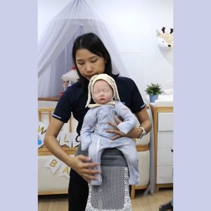 POGNAE เป้อุ้มเด็ก รุ่น No.5 NEO Light สี Grey