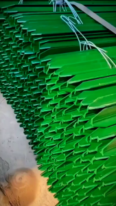 10pc/5pc 1.5M/1.8 Fence Pole Green Printed Metal Y Post Support Wire Mesh Fence Panels