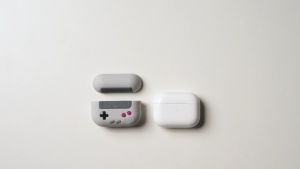 Elago AirPods Pro2 Game Boy AW5 Case ลิขสิทธิ์แท้จากตัวแทนจำหน่าย สร้างรอยคลาส สีส้ม สำหรับ AirPods Pro2