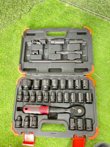 Bộ tuýp 1/2 35 chi tiết. Bộ khẩu 1/2 dùng máy xiết bù lông và tay chất liệu crv 42 siêu bên siêu cứng cáp.8676