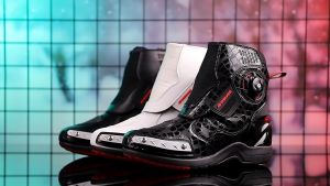 รองเท้าปั่นจักรยาน รองเท้าแข่งมอเตอร์ไซค์ รองเท้ากันน้ำและป้องกันการชนกันขี่มอเตอร์ไซค์