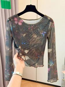 เสื้อยืดแขนยาวลายผีเสื้อสีสันสดใส ทรงหลวม ผ้าตาข่ายบาง ป้องกันแสงแดด สำหรับผู้หญิง ฤดูใบไม้ผลิ 2025 เสื้อผ้าทำงาน