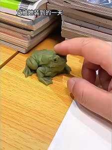 <NGẪU NHIÊN>Con Quay Spinner Biến Hình – Đồ Chơi Để Bàn Giảm Stress Xoay Mượt Mới Nhất 2025