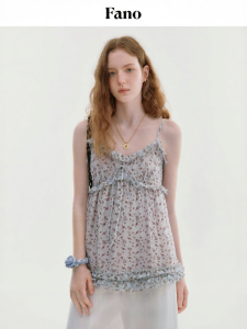 Fano | Áo Blouse Dây Hoa Nhẹ Nhàng và Nữ Tính