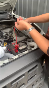 หลอดไฟตุ้มคีบแบต DC 12V แสงขาว 40W 60W LED รุ่น JS พกพาสะดวก