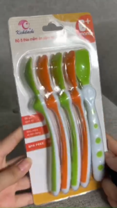 (MẪU MỚI) Set 5 Muỗng Siêu Mềm Ăn Dặm Kichi Có Đế Gá - Viền Bo Tròn - Chắc Chắn