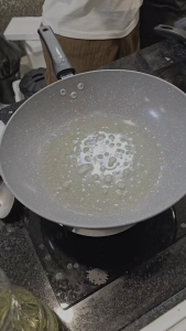 Marino กระทะ กระทะเคลือบหินอ่อน เคลือบสารกันติด ไม่ติดกระทะ ขนาด 33 ซม. No.Y868