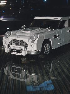 Aston Martin Racing Car Building Blocks Toy Gift Sports Car Bonds Ride Boys Speed High Quality ABS Plastic Educational Toy