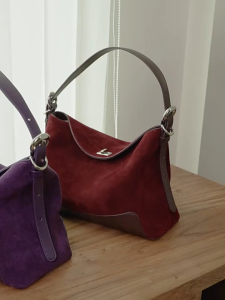 2025 Autumn/Winter New Arrival Retro-Style Suede Tote Bag for Women Large Capacity Casual Shoulder and Underarm Bag Suitable for Daily Commuting and Leisure Use