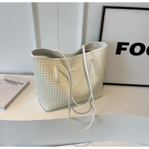 Large Capacity Fashionable Womens Tote Bag 2025 New Style Versatile Floral Pressing High Quality Commuting Shoulder Bag