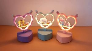 Money comes โคมไฟ LED รูปหัวใจ โคมไฟตั้งโต๊ะเล็กๆ ตกแต่งห้องนอน