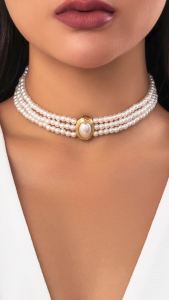 Multilayer Vintage Imitation Pearl Short Choker Necklace for Women Trendy Elegant Goth Rhinestone Clavicle Chain Wed Accessories