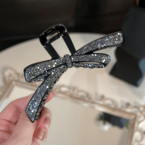 Fancy Xinghe Diamond in the Debris Grip Female 2024 New Arrival Accessible Luxury Back Head Full Hair Volume More than Shark Clip Hair Accessories
