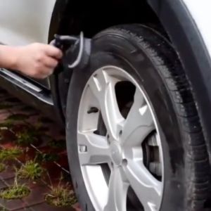 Nicky Shae - Sikat Ban Tire Brush