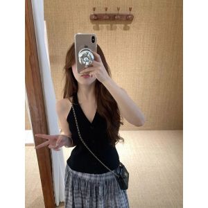 YUEZHONGWEI | Áo ba lỗ dệt kim màu đỏ thời trang mùa hè cho nữ Áo khoác ngoài độc đáo đẹp Áo không tay ôm vừa vặn Áo chui đầu cổ chữ V