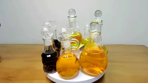 Whiskey Decanter & Glass Gift Set - 50ml Crystal Bottle Geometric Stopper Wedding Birthday Corporate Present