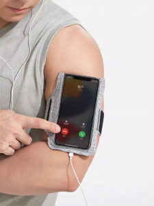 Keep | Running Arm Bag for Men and Women Lightweight Phone Holder