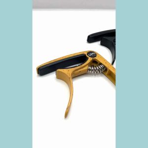 คาโป้กีตาร์ CP-02 อะลูมิเนียมแท้ ถอดหมุดได้ หนีบแน่น (ฟรีปิ๊ก 2 ชิ้น)