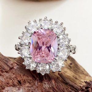 Huitan Gorgeous White/Pink/Blue Cubic Zirconia Wedding Rings for Women Silver Color Temperament Luxury Female Jewelry Party Gift