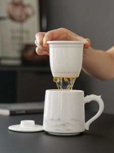 Retro Chinese Style Ceramic Tea Water Separation Mug with Lid for Office And Guest Visits Home Use Luxury Tea Drinking Cup