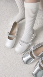 CLOE รองเท้าคัทชูสตรี WA013 ใส่ทำงานและออกงาน ไซส์ 35-39 ส้นสูง 1 นิ้ว มี 2 สี พร้อมส่งจากไทย รองเท้าคัทชูสำหรับสตรี ให้ความสะดวกสบาย