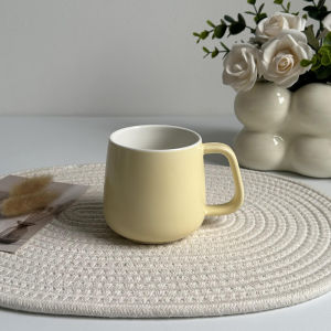 Simple Design Ceramic Mug with Lid and Spoon for Milk Coffee Breakfast Home Office