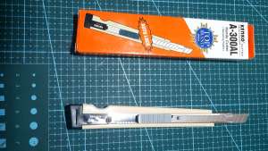1 Box Cutter Kecil A300 Kenko A-300 AL Auto Lock Isi 12 Pcs
