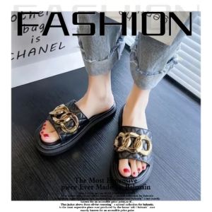 ดี ผ้าเสื้อสายรองเท้าแตะแต่งโซ่สีทองแบบสวม รองเท้าแฟชั่นสำหรับคุณผู้หญิง รุ่นนี้ไม่หนา น้ำหนักเบาใส่สบาย ใครเท้าบานเท้าใหญ่ บวกไซซ์เพิ่มประสิทธิภาพ