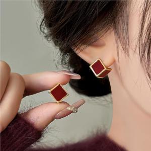 S925 Pure Silver Square Ear Cufflinks Luxury Elegant Festive Wine Red Color for Personal Year And Autumn Winter Fashion Jewelry