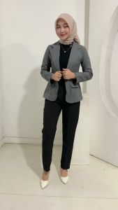 Blazer Wanita: Pilihan Jas Kerja & Modis