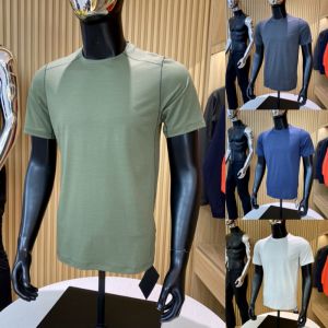 Top Quality Lightweight Quick Dry Breathable Glued Outdoor Sports Short Sleeve Mens T-Shirt Standard Fit Youth Fashion Summer