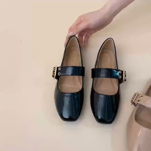 Beige patent leather loafers with buckle strap flat shoes for women.5018-39