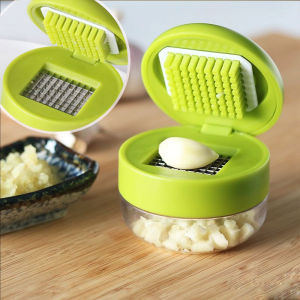 YESPERY Manual Garlic Press with Container Garlic Mincer Ginger Crusher Kitchen Tool Grater