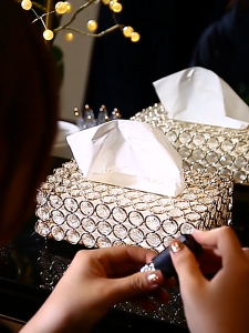 ONE-C1290 Tempat Tisu Kristal Elegan Kotak Tisu Gold Hiasan Ruang Tamu Tempat Penyimpanan Kotak Tisu
