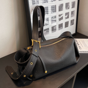 Fashionable Versatile High-End Feeling Underarm Bag Womens Mini Crossbody Bag Stylish Trendy Soft PU Leather Casual Shoulder Bag