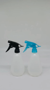Kanata Plastic Spray Bottle 500ml with Adjustable Nozzle Multi Purpose Watering Cleaning Planting Tool for Home Kitchen Window Garden