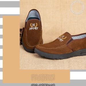 QXshop สุดคุ้ม รองเท้าใส่ทำงาน สำหรับผู้ชาย  งานดีเรียบหรูสามารถนำไปแมท์ได้หลายลุคส์สีค่อนข้างคุมโทน   ราคาสบายๆ จิ้มตะกร้า