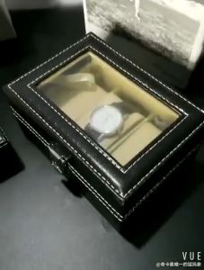 กล่องเก็บนาฬิกา กล่องแว่นตา ฝากระจก กล่องใส่เครื่องประดับ Leather Watch Box (Black)