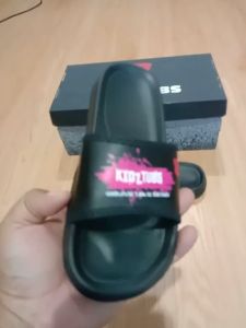 KIDZTUBS Sandal Anak Laki Laki Karet Slip On Selop Slide Jepit Karakter Hitam 6 10 Tahun Kaki Fashion 2027100124