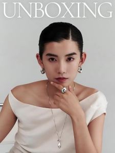 YANDAO | Minimalist Elegant Designer Gold Necklace for Sweater