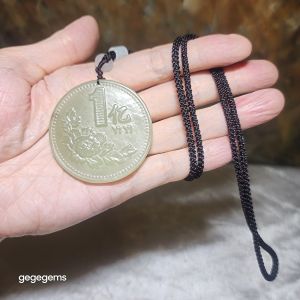 Premium Nephrite light green with a bit of smoky purple Hundred Million Lucky Charm Jade pendant (with certificate) 优质和田玉青白带小许烟紫一亿幸运符吊坠(带证书)